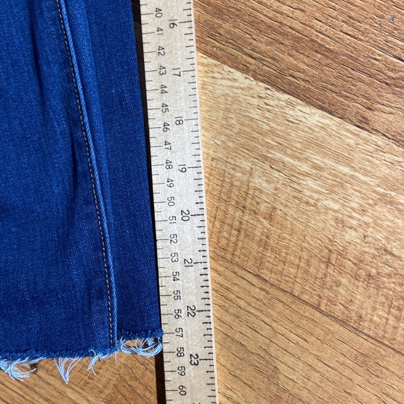 Old Navy Power Slim Straight - Picture 11 of 13